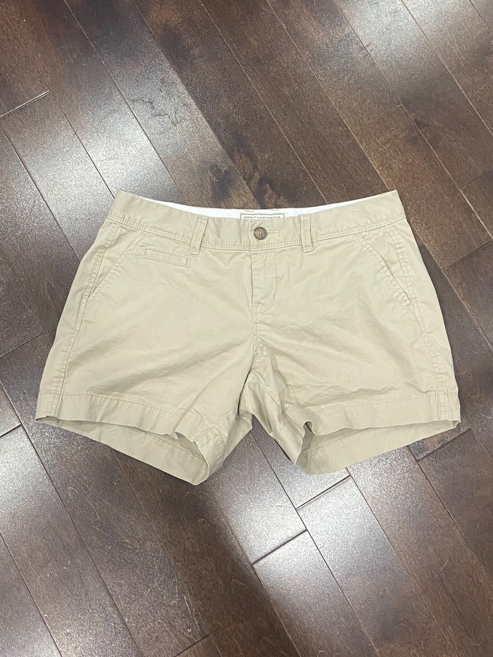 Women’s Khaki Cargo Style Shorts
